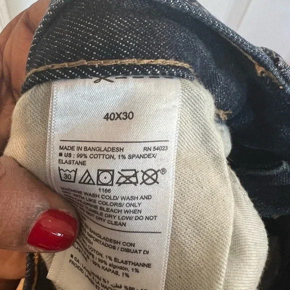 Old Navy Loose Built-In Flex Jeans - Picture 11 of 12